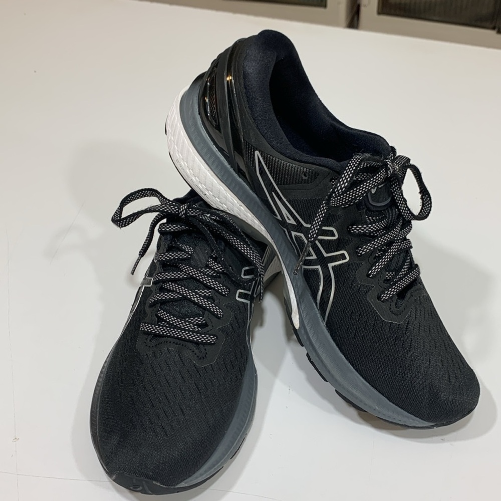ASICS dynamic duo max women’s sneakers size 9.5